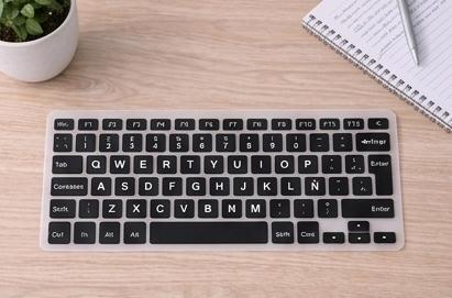 Protector de teclado con letras grandes - Image 2